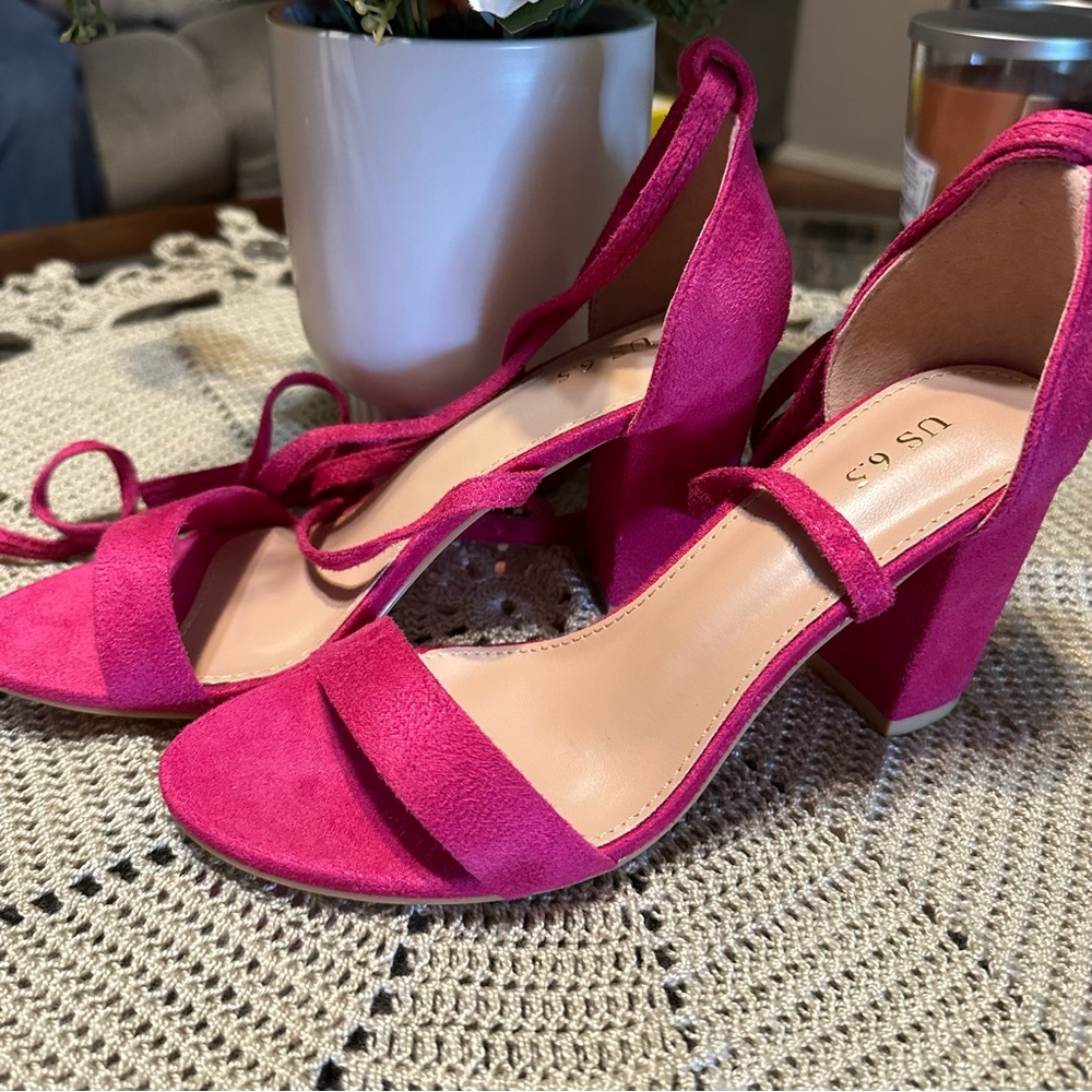 Women’s lace up heels chunky pink heel strapy sandals suede size 6.5